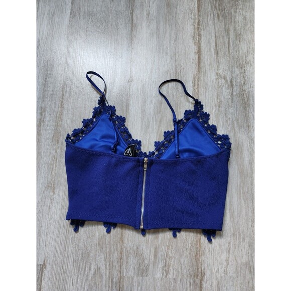 Windsor Crop Top Embroidered Hem Full Zip Back Sleeveless Padded Sz S EUC - Picture 6 of 6